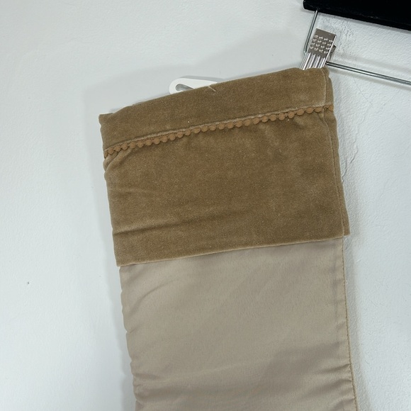 St. Nicholas NWT Set of 2 Costal Beach 21” Starfish Embellished Xmas Stockings - Picture 11 of 16